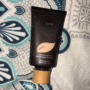 Tarte Amazonian Clay Foundation